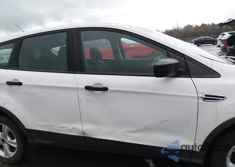 2016 Ford Escape S z USA, uszkodzony, nr VIN 1FMCU0F73GUA90894